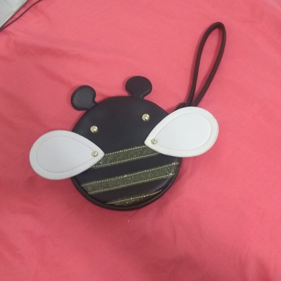 Betsy johnson bee purse 🐝🐝 - Picture 1 of 5